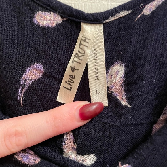 Feathered Shirt - Picture 3 of 3